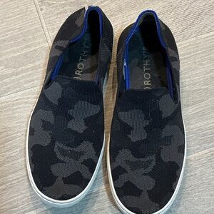 Rothy's Black & Dark Gray Camo Slip-On Sneakers Women’s Sz 8.5